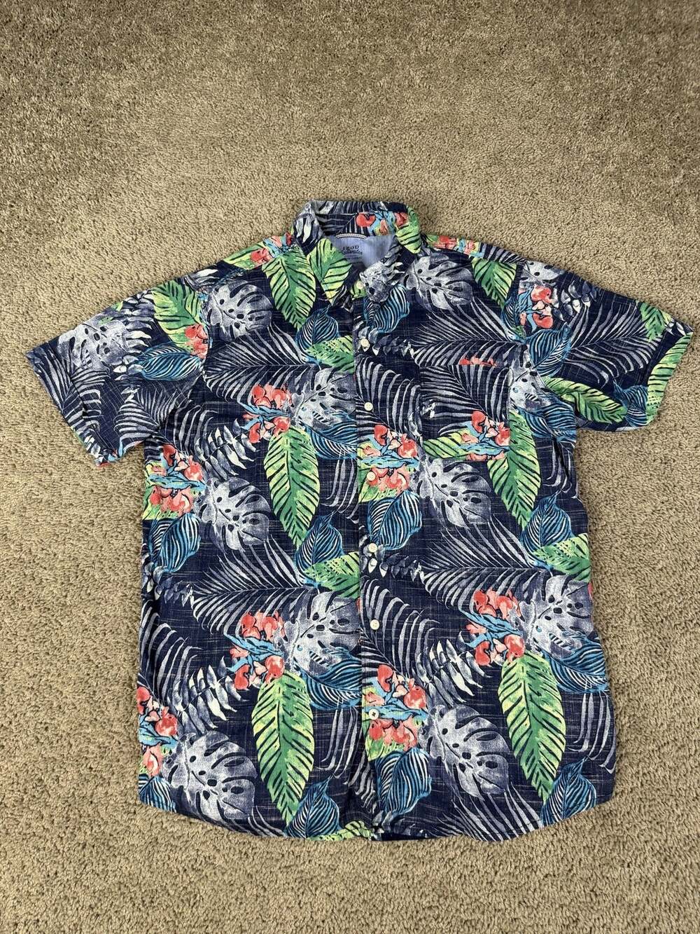 Izod Shirt Mens XL Multicolor Short Sleeve Button Up Hawaiian Tropical Relaxed